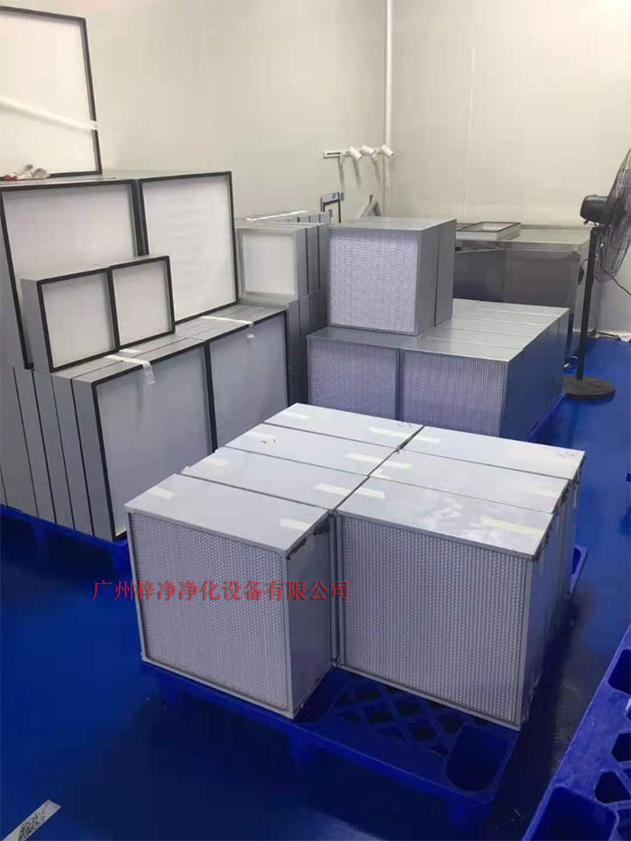 空氣過濾器濾清器的濾清效率是指單位時間內被空氣濾清器濾除的塵土量與隨空氣進入空氣濾清器的塵土量的比值的百分數。 空氣過濾器濾清器的濾清效率是指單位時間內被空氣濾清器濾除的塵土量與隨空氣進入空氣濾清器的塵土量的比值的百分數。